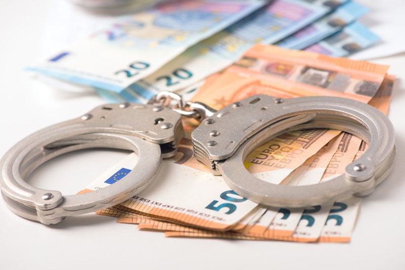 Lees meer over het artikel Wie kan opzettelijk een onjuiste aangifte doen?